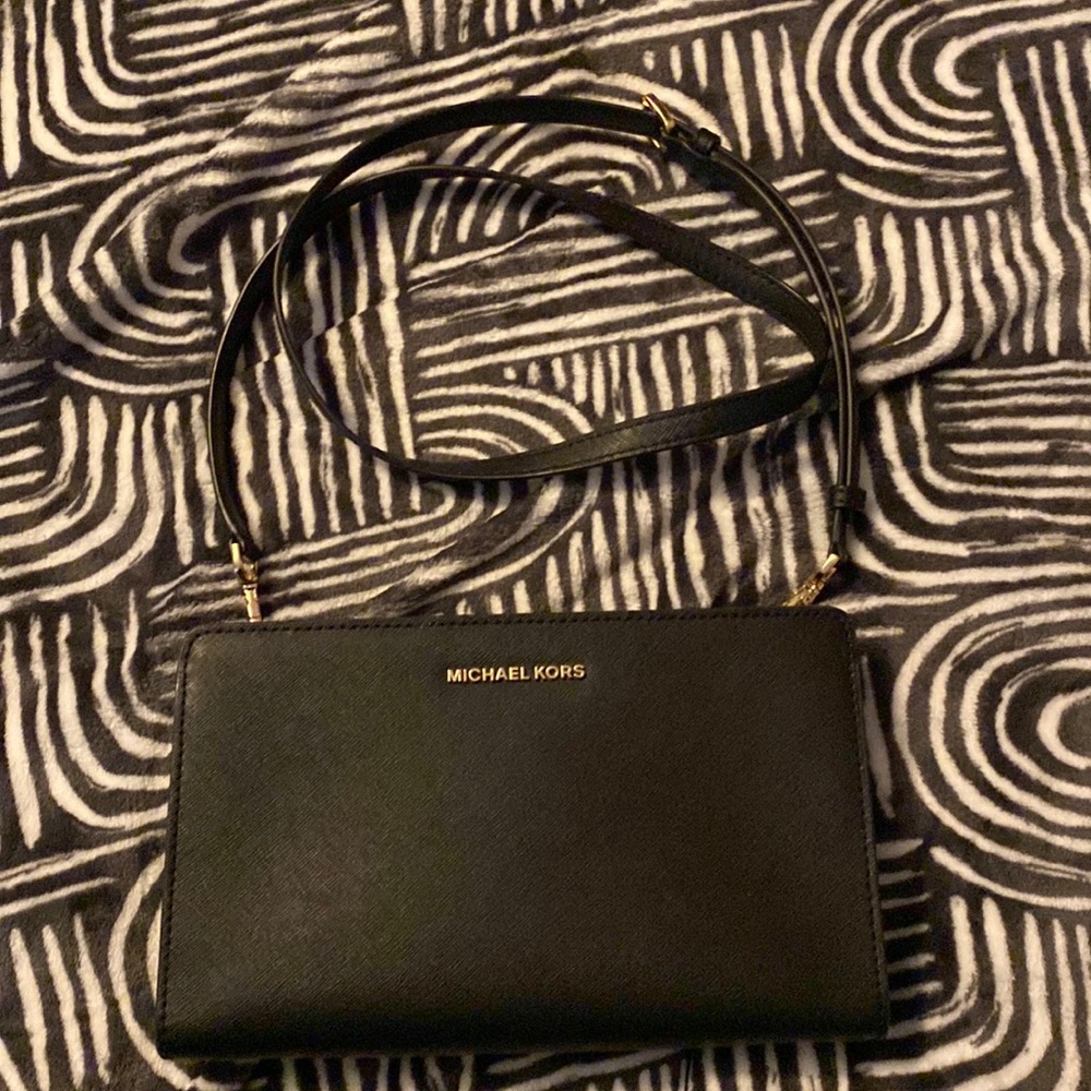 michael kors black crossbody